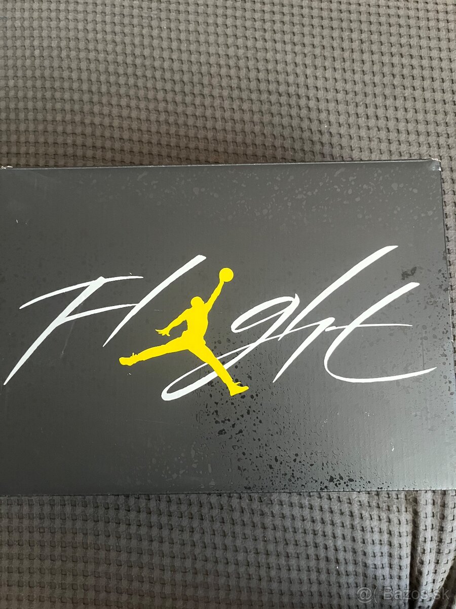 Nike Air Jordan 4 Yellow Thunder