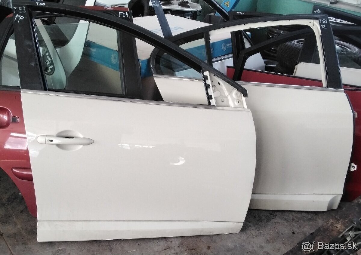 Renault Fluence 1.5 dCi 2012 predám DVERE, MOTOR K9KG8, TRYS