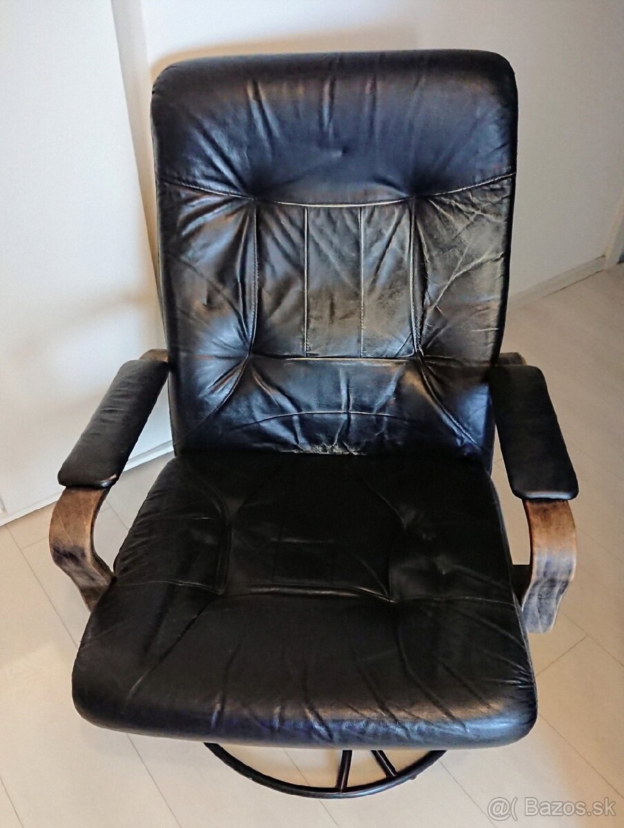 Kožené kreslo