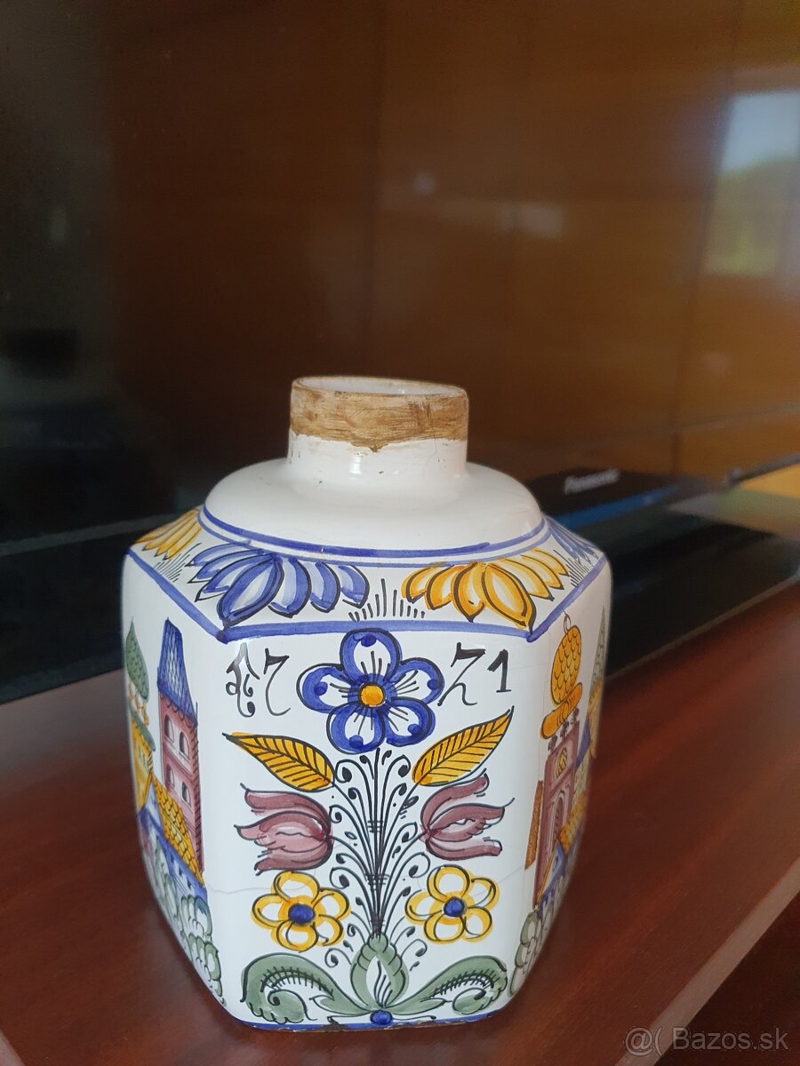 Maľovaná nádobka - habanská fajansa