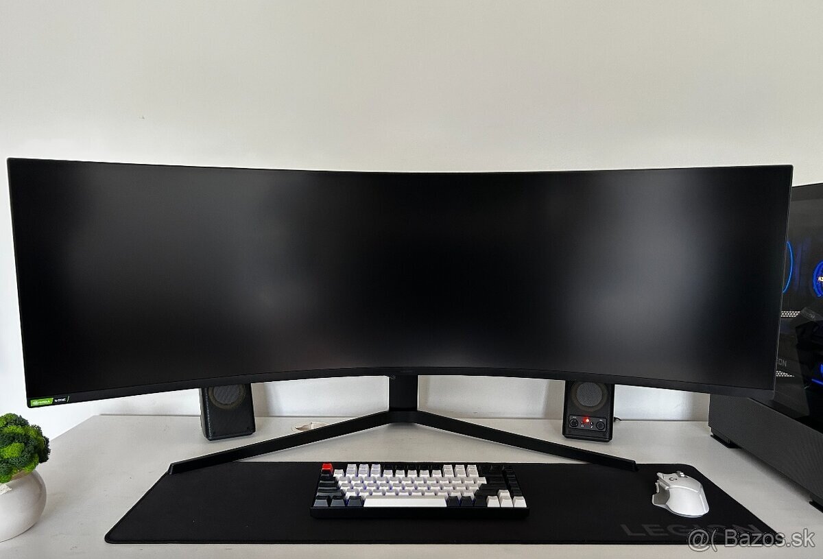Samsung Odyssey G9 49"