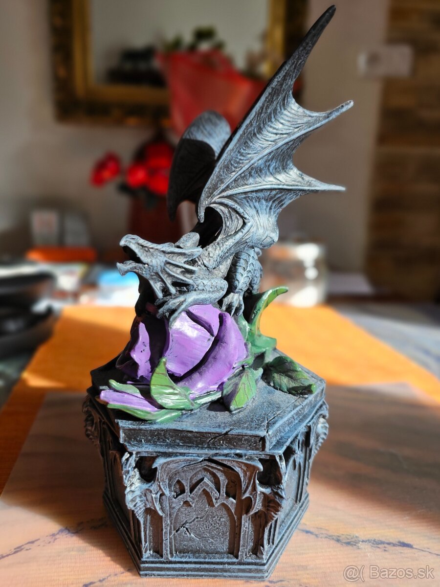 Anne Stokes Dragon Beauty Trinket Box nová kabička