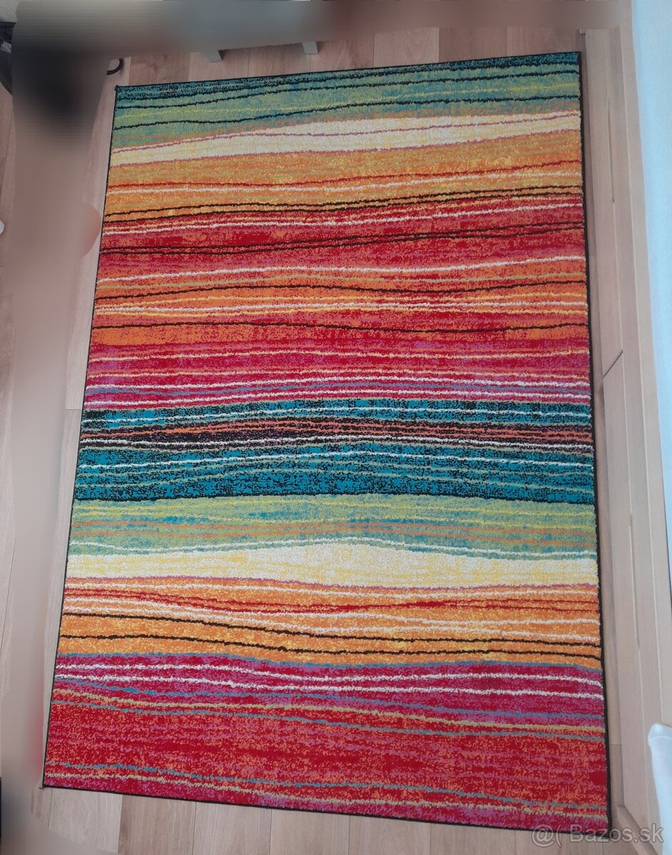 Záclony, podsedáky, koberec