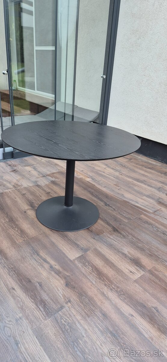 Okrúhly jedálensky stôl 110cm