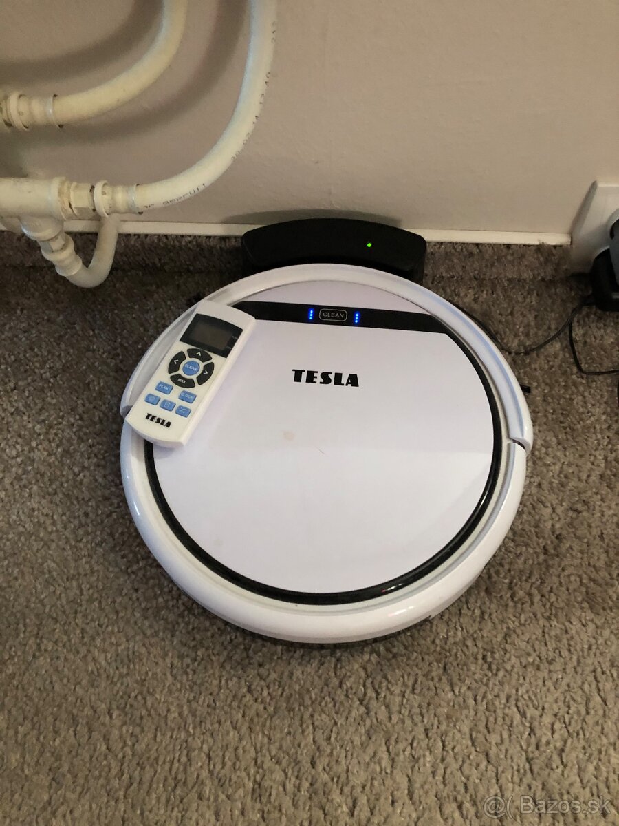Roboticky vysávač Tesla Robostar T40