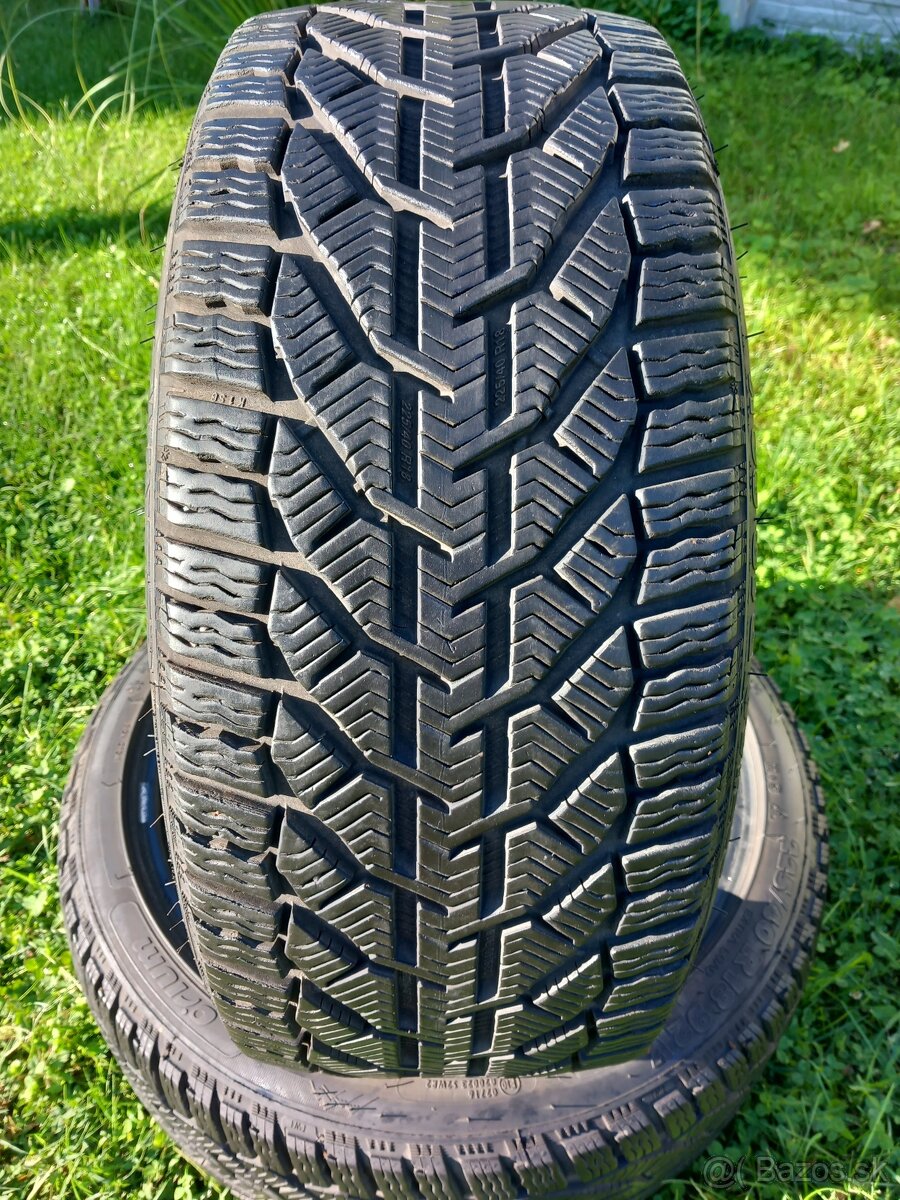 225/40 r18 zimne pneumatiky 2 kusy