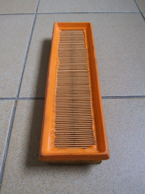 Predám vzduchový filter 7701036270 Clio 1, Twingo 1