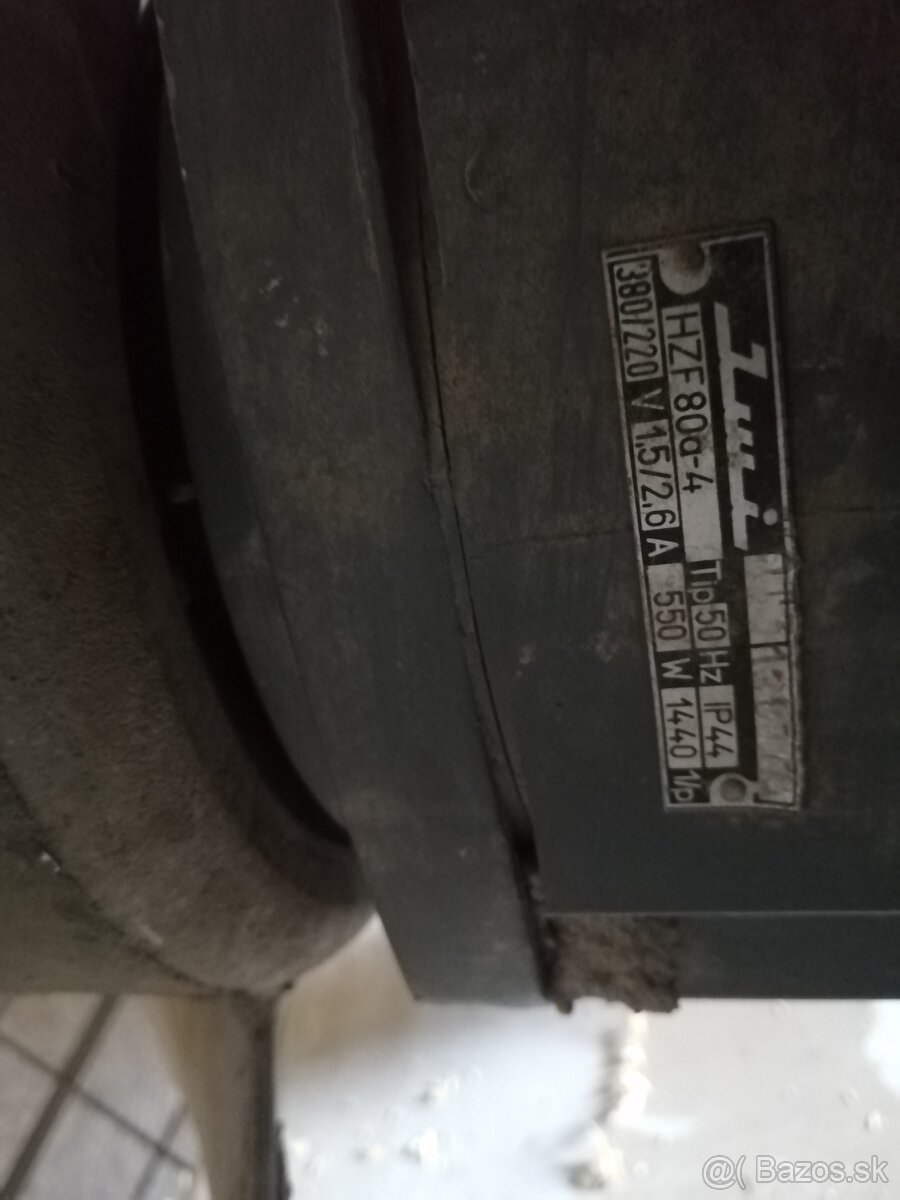 Elektromotor 550w, 1440 ot /min, 400V.