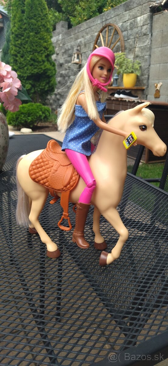 Barbie s koníkom