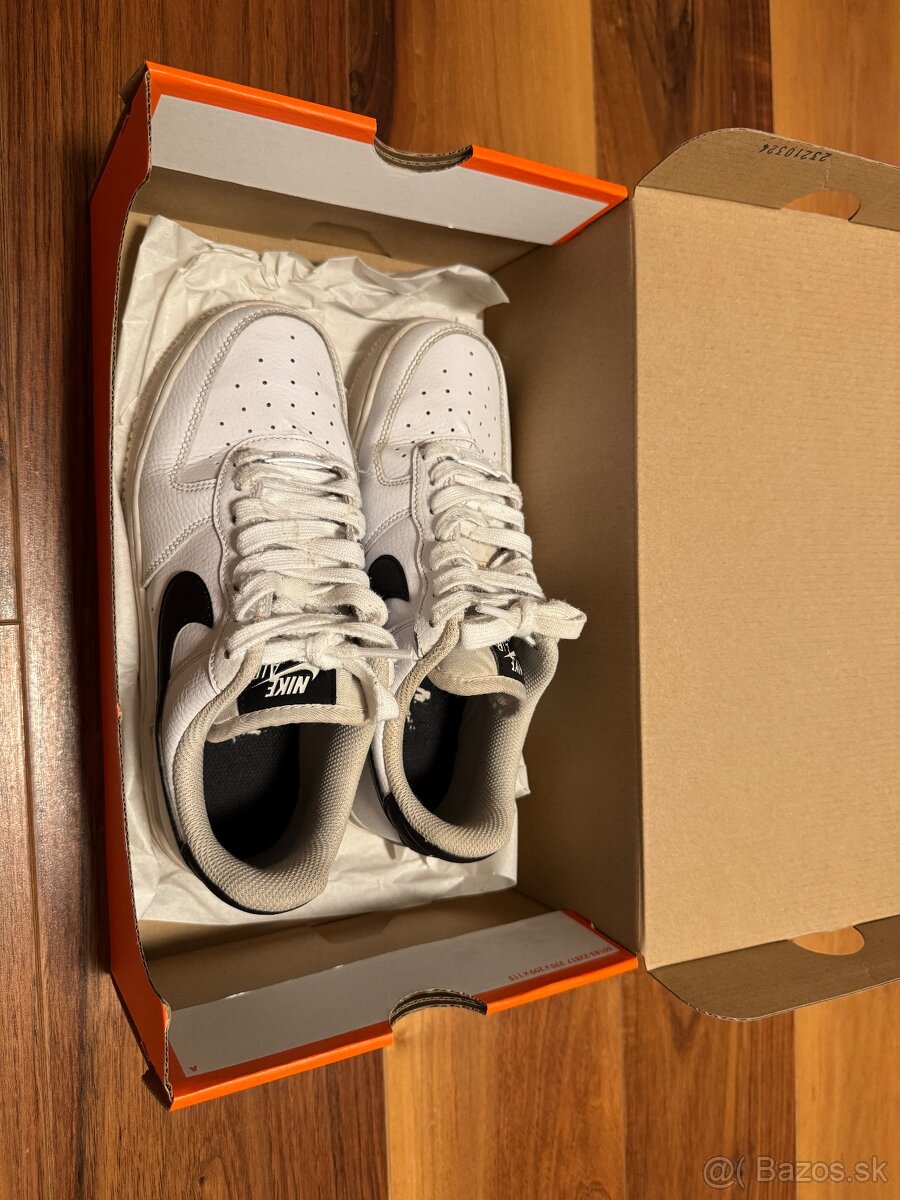 Nike air