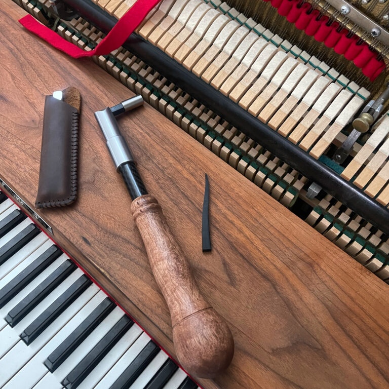Ladenie klavírov a pianín
