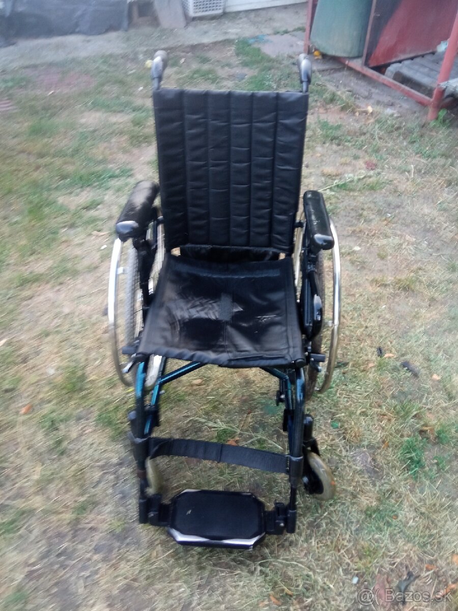 Invalidný vozík. Darujem.