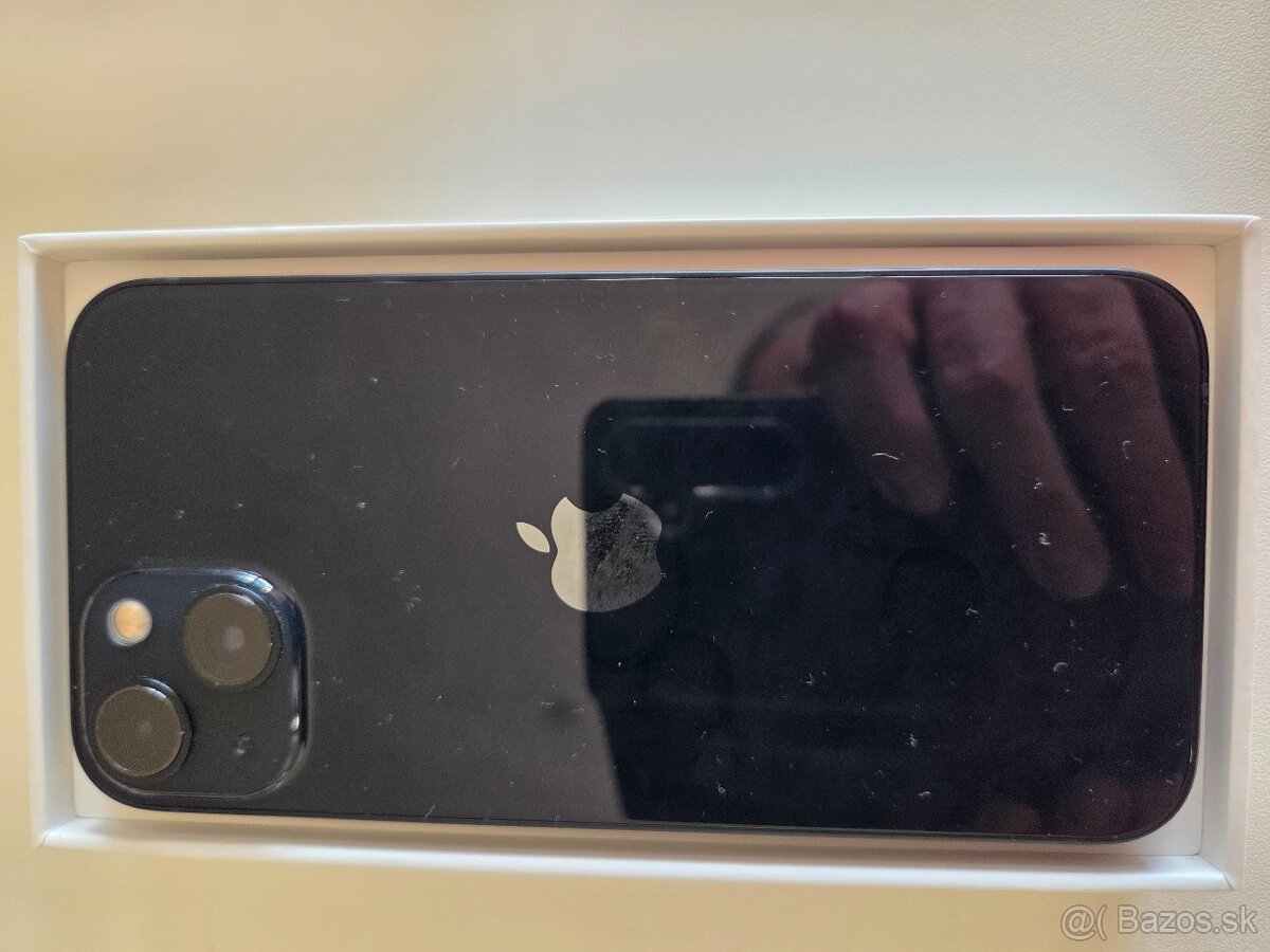 Predám iPhone 13