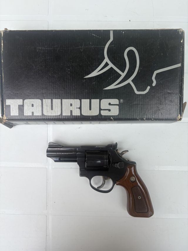 Taurus 38 special Model 83S-vymena za 22LR
