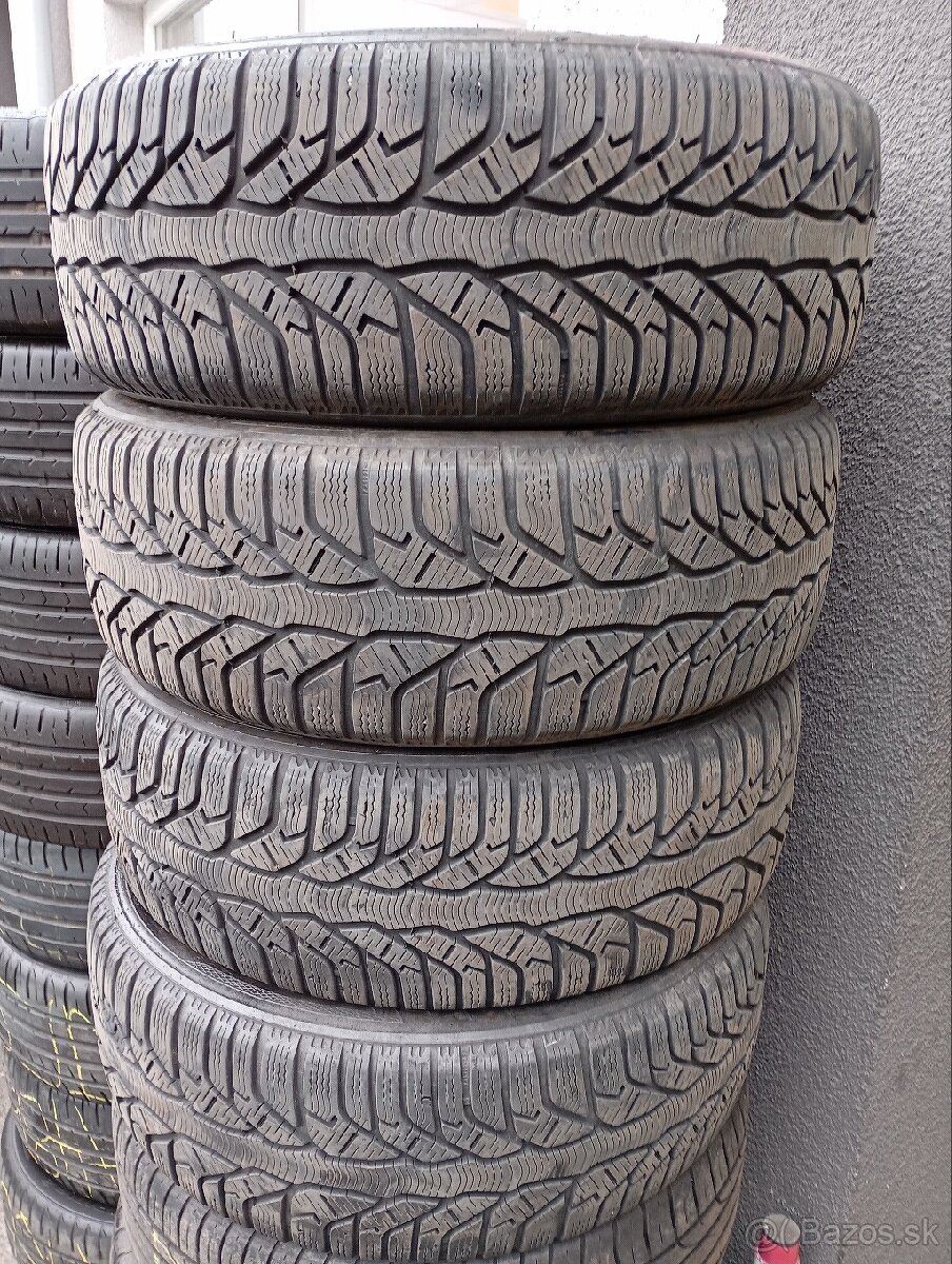 Jazdené zimné pneu 205/55 R16