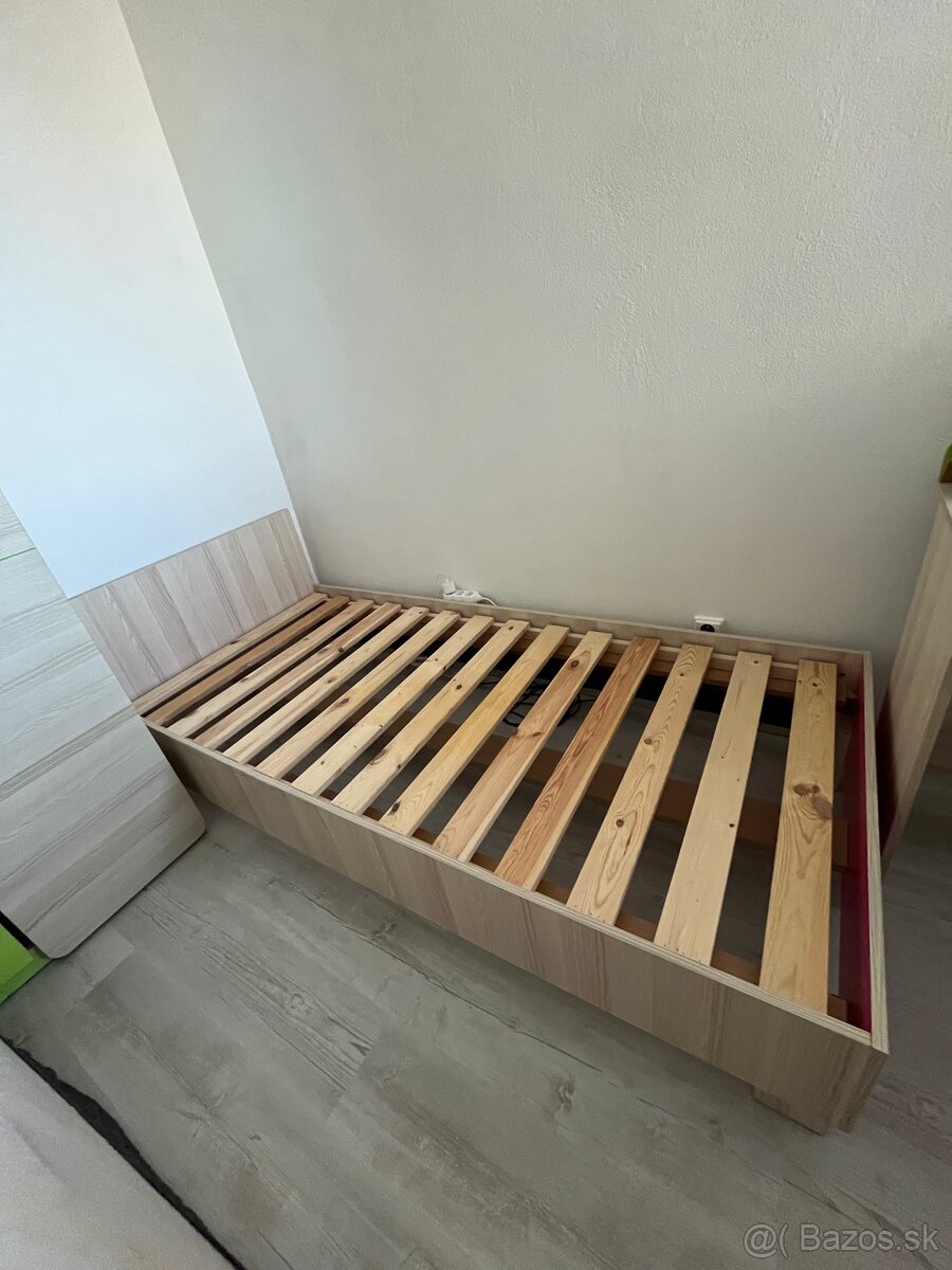 Posteľ 90x200