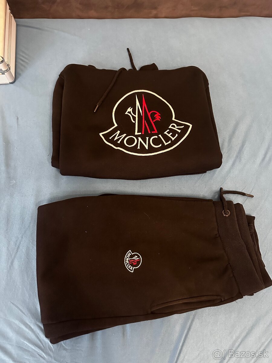 Moncler tepláková súprava