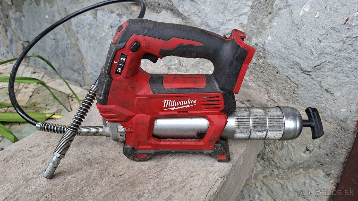 Milwaukee m18