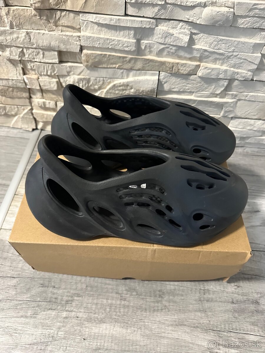 Originál  Yeezy Foam Runner