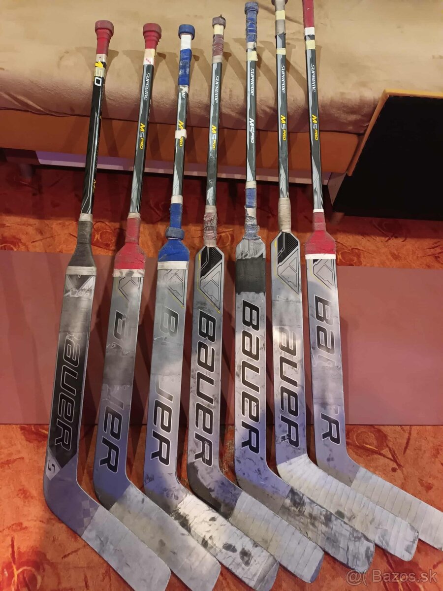 7 ks opravovaných brankárskych hokejok, všetko kompozit