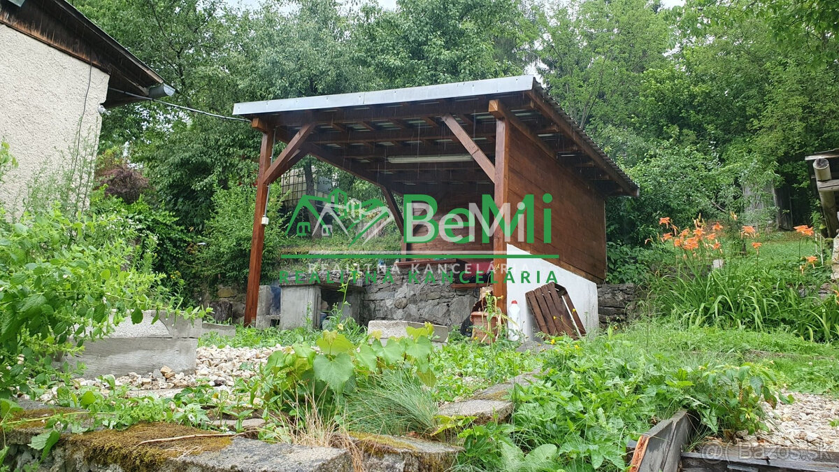 Poschodová chata s altánkom v Slavošovciach - NA PREDAJ