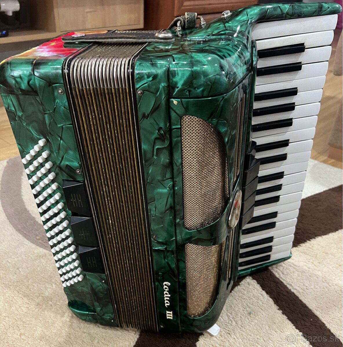 Harmonika-akordeón Lignatone