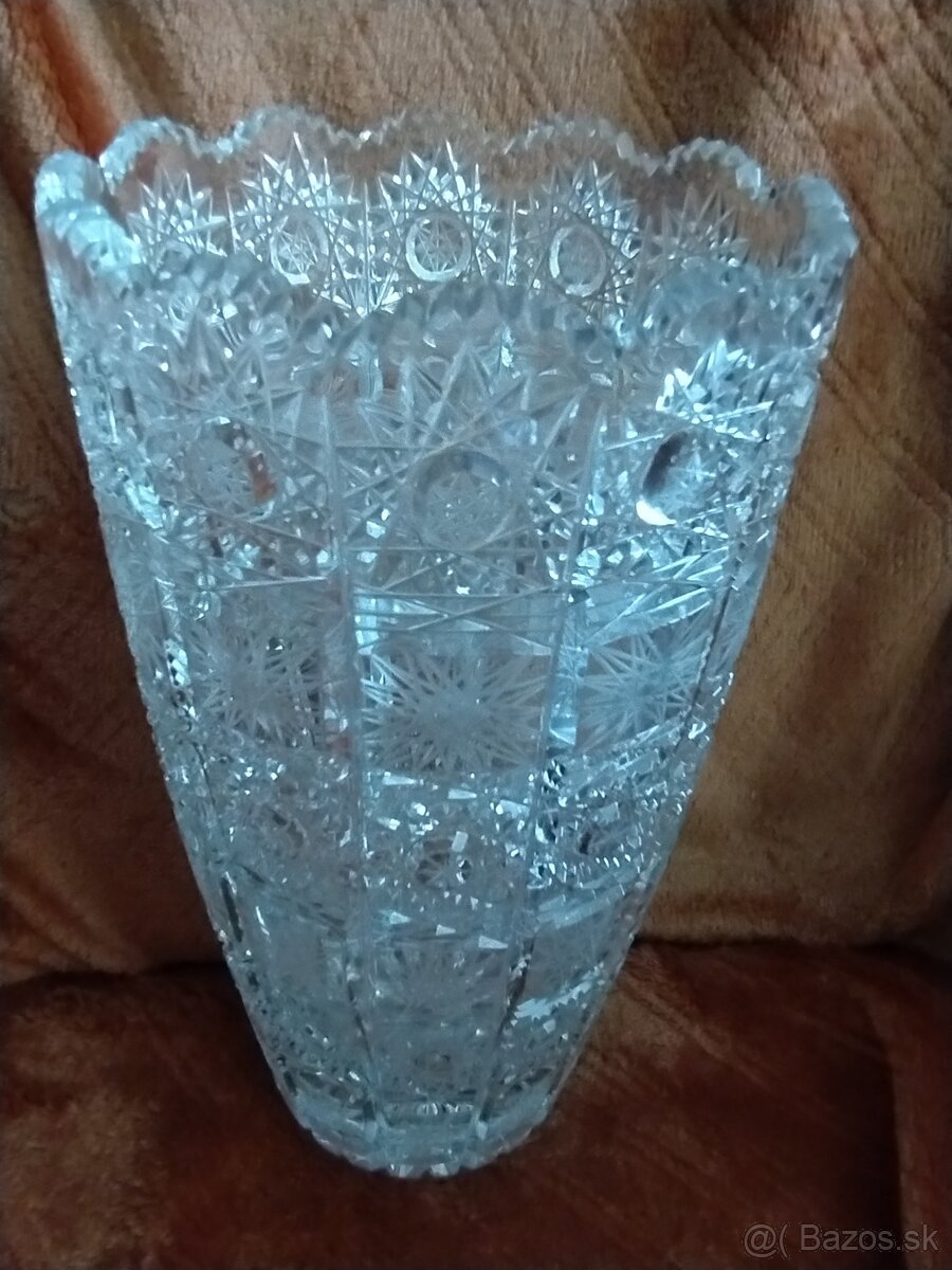 Krištáľová váza brúsená