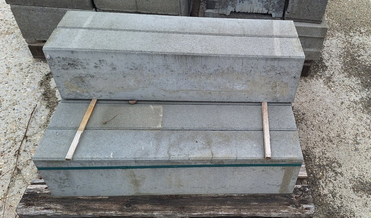 Cestný obrubnik bez skosenia