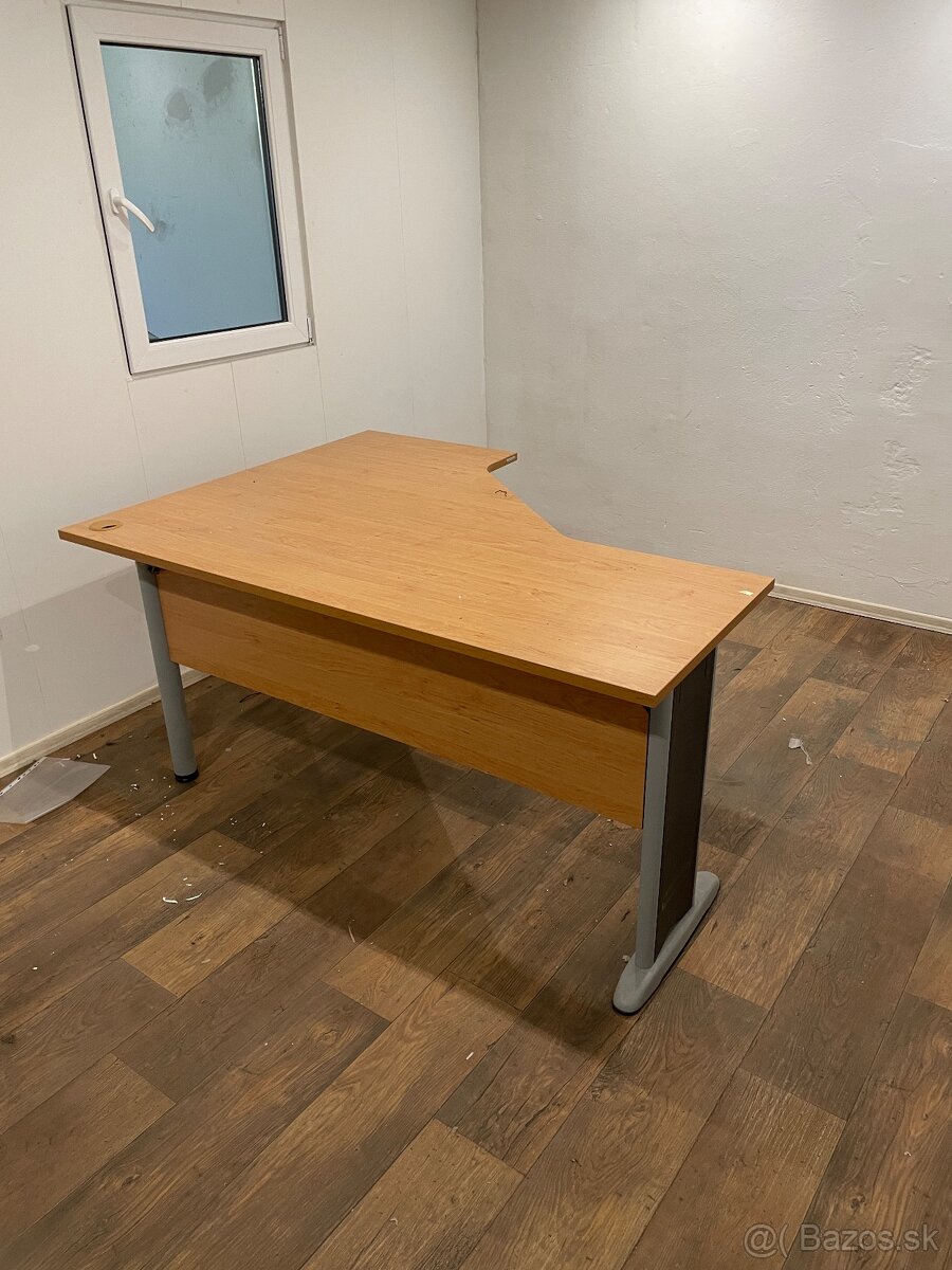 Hobis rohový kancelársky stol