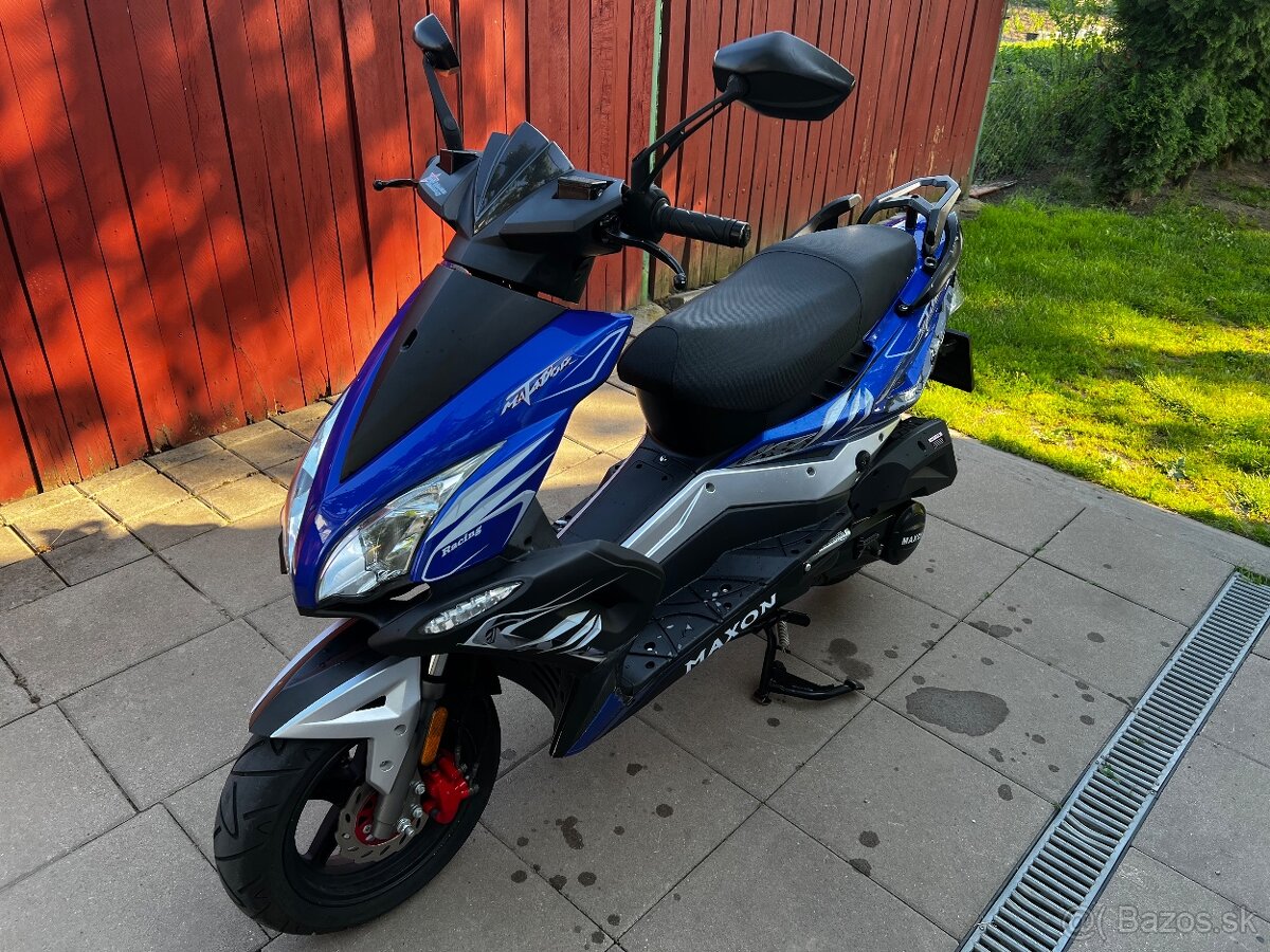 Skúter MAXON 125