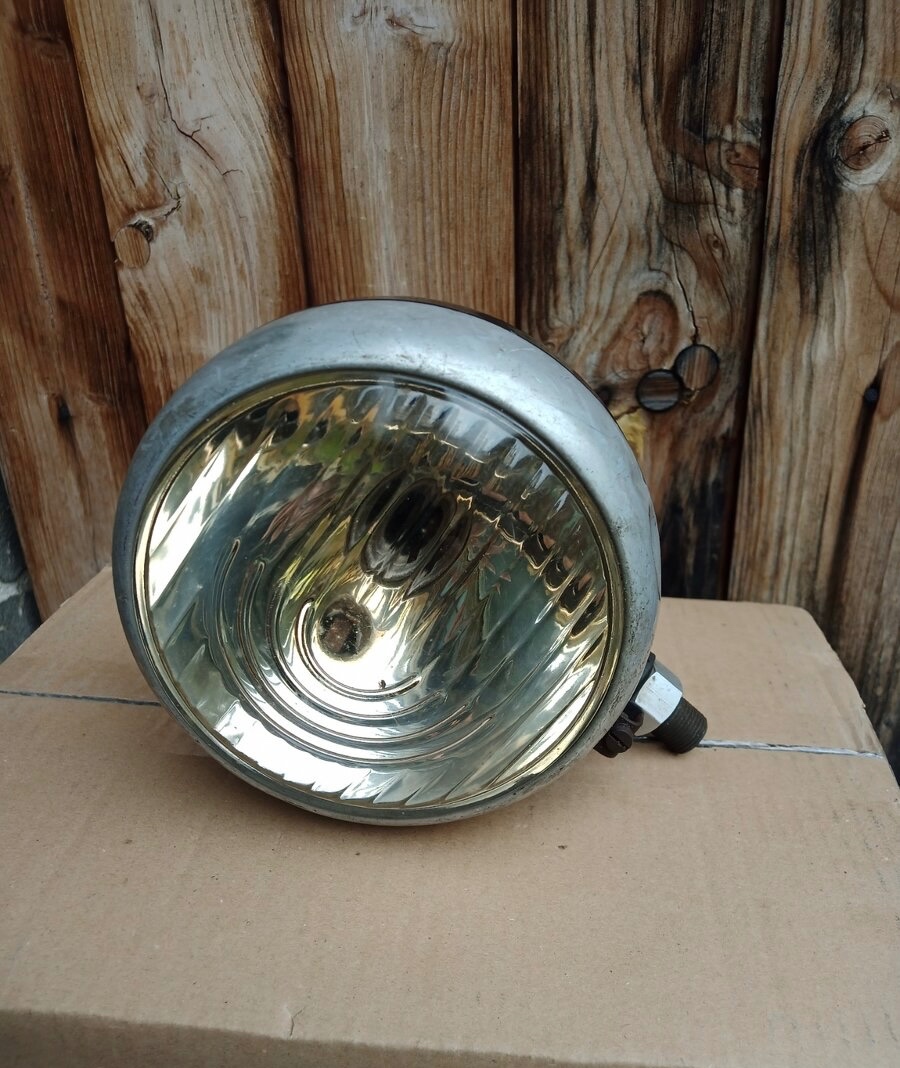 Kúpim svetla Zetor 25