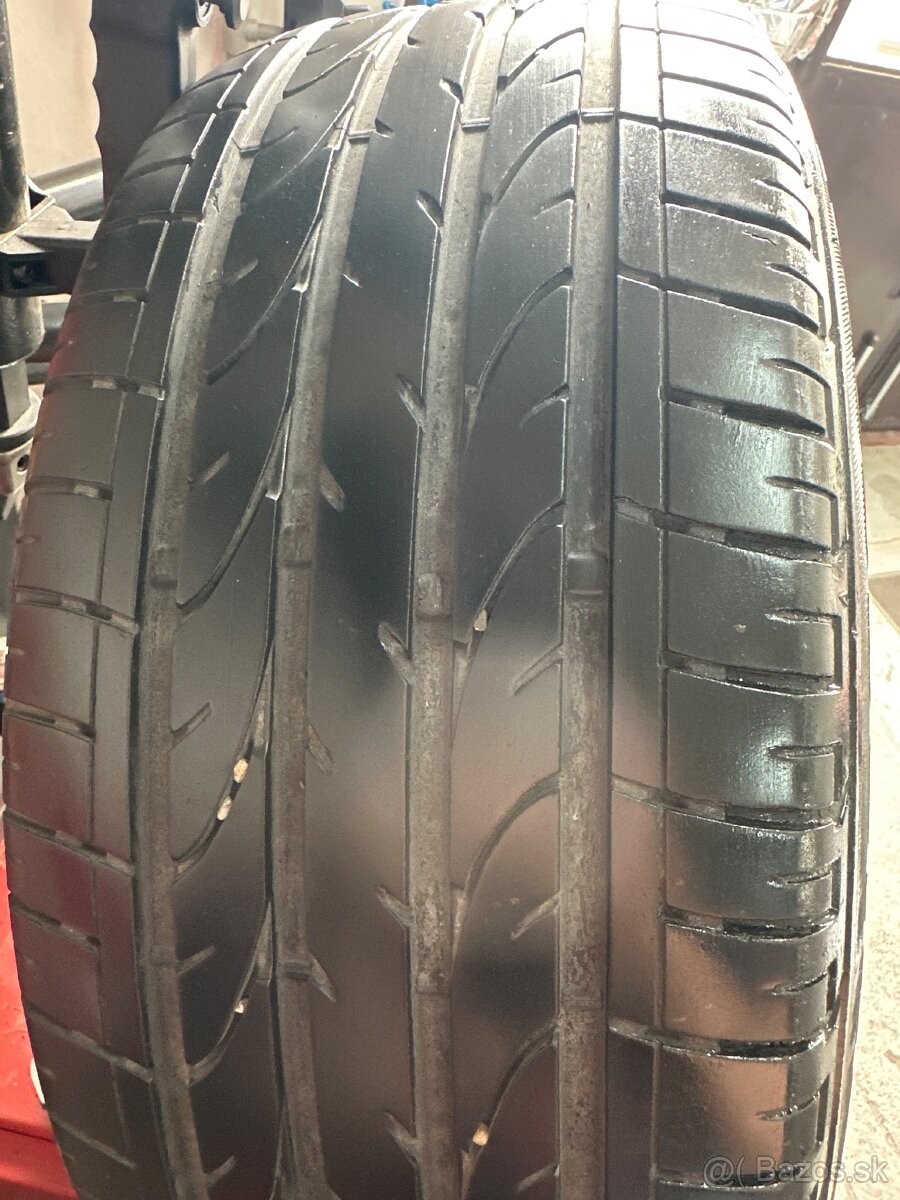 235/50 R18