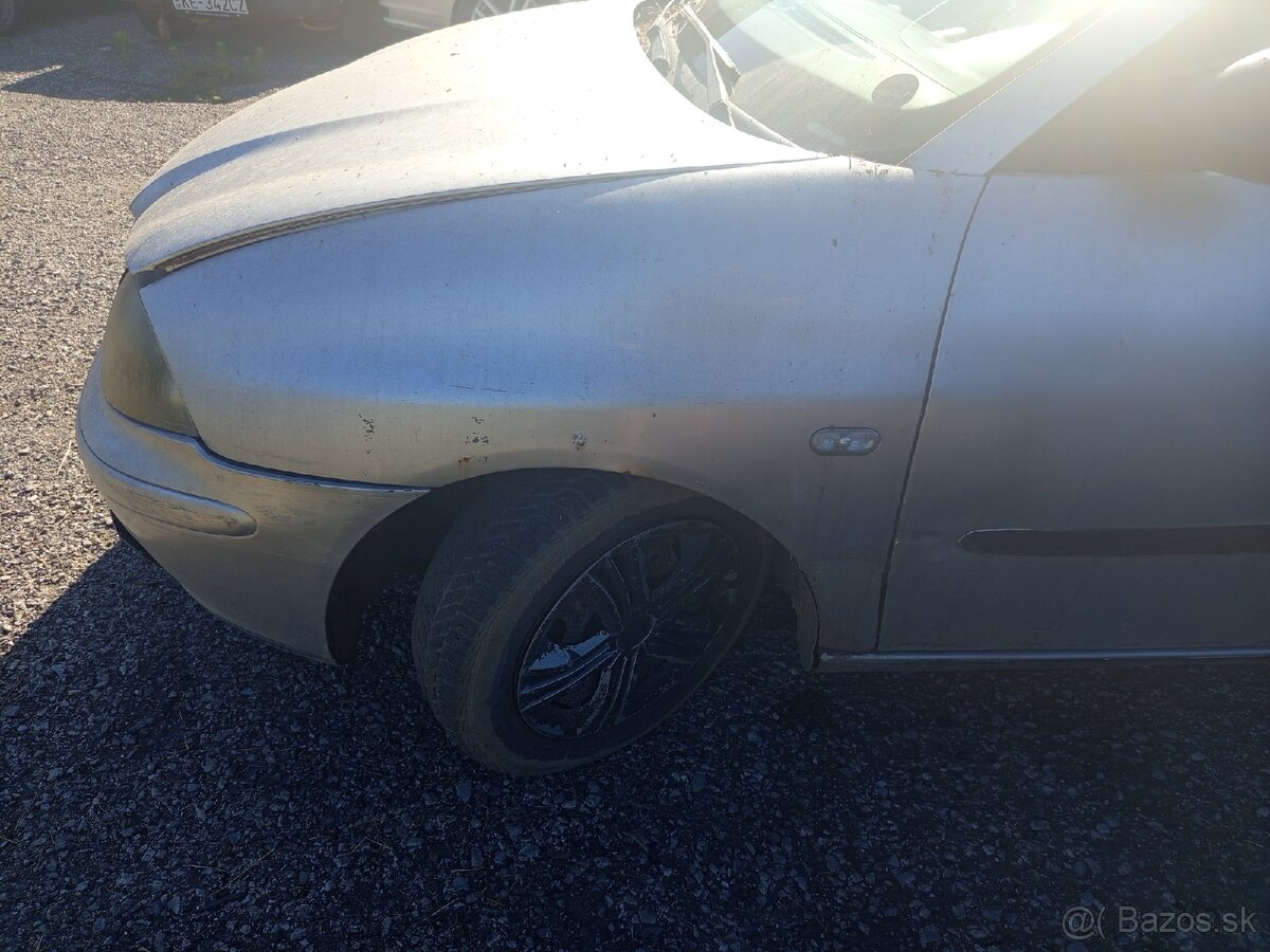Ľavý predný blatník Seat Ibiza 6l2