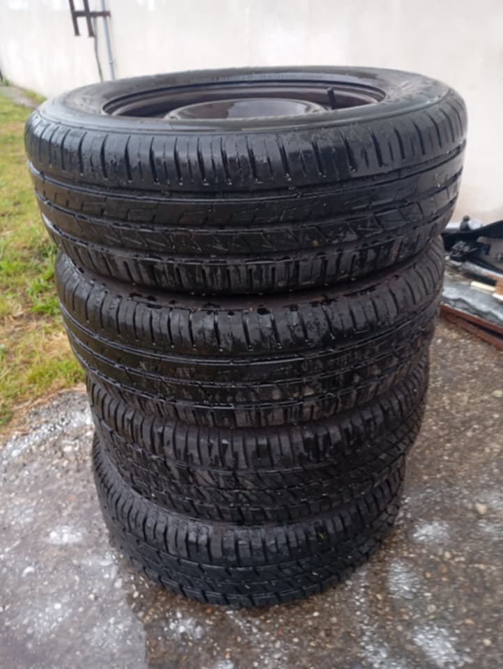 LETNÉ PNEUMATIKY 195/65 R 15 na diskoch