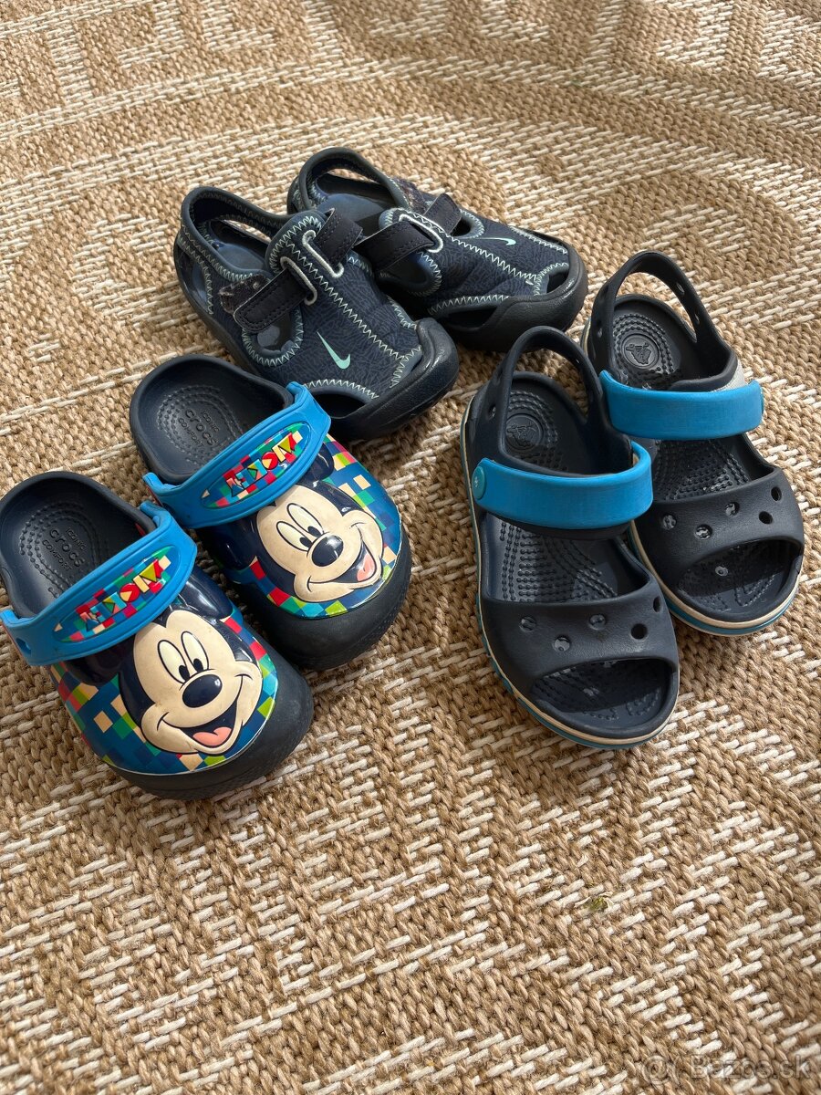 sandale crocs