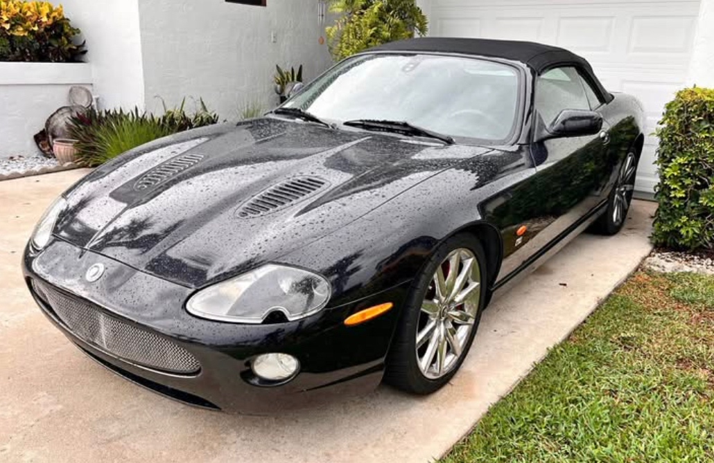 Jaguar XKR 2006 victory edition