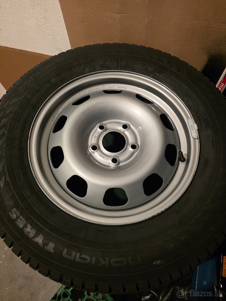 215/70 r16