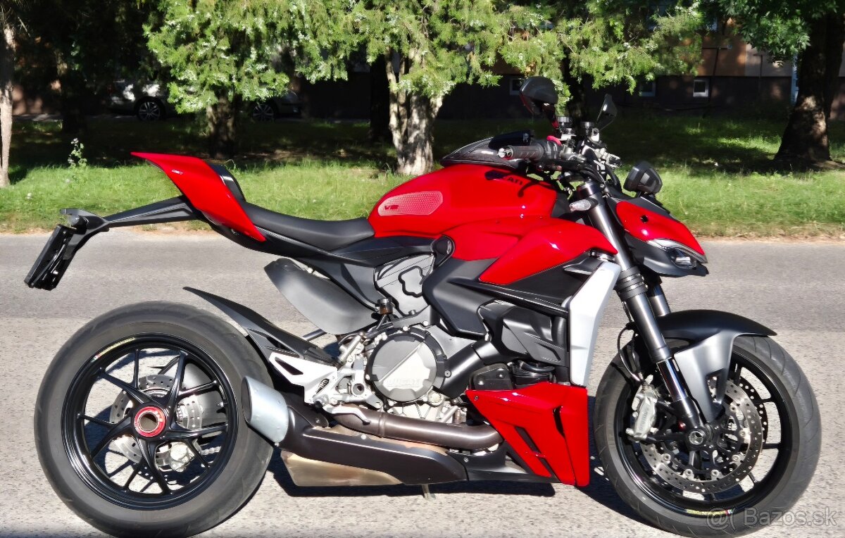 DUCATI STREETFIGHTER V2