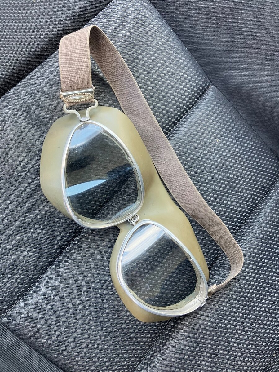 Predam originalne moto brile Mima