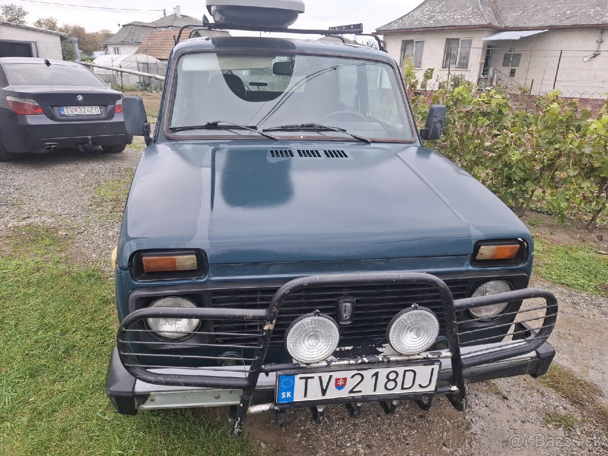 Predám LADA NIVA KOMBI 1.7i