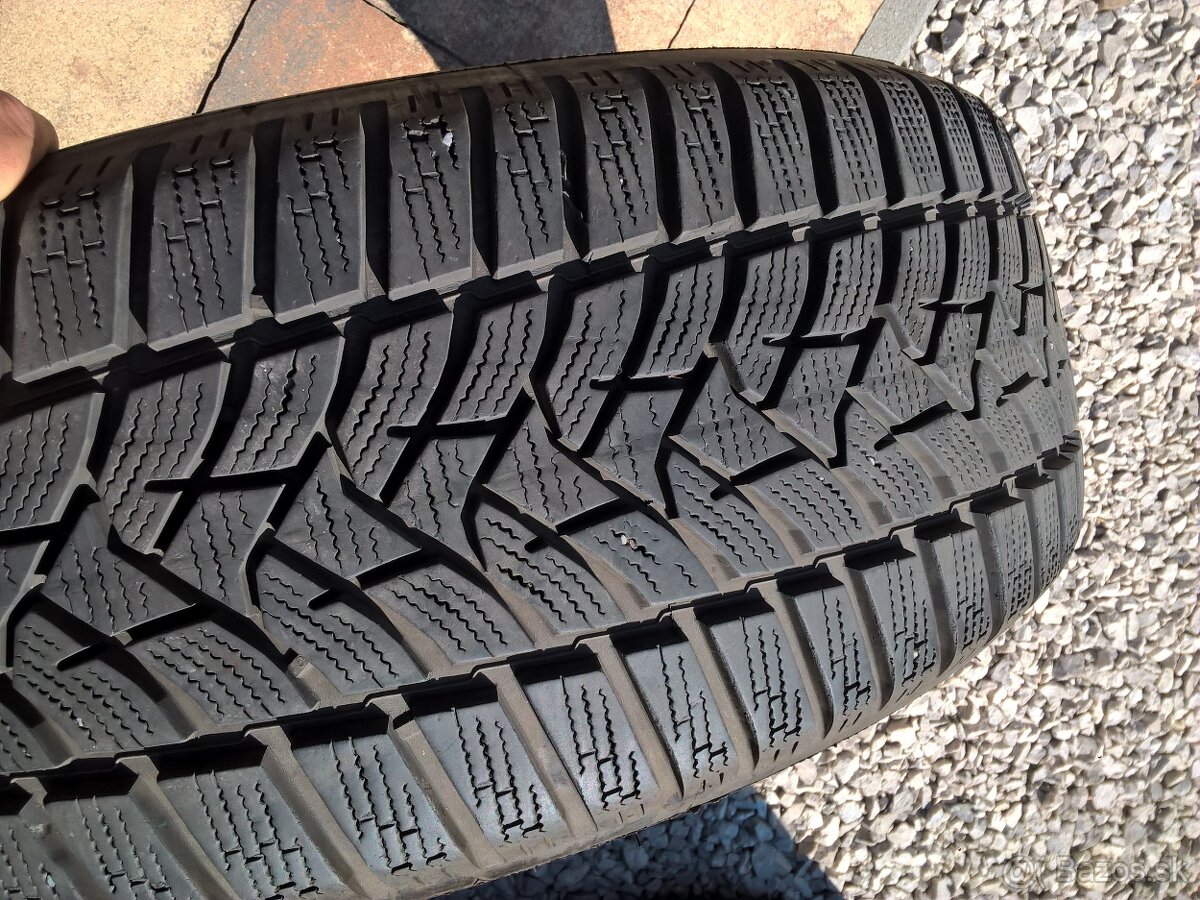 ZIMNÉ 215/55 R17 DUNLOP CONTINENTAL a PIRELLI - OD 15,-€/kus