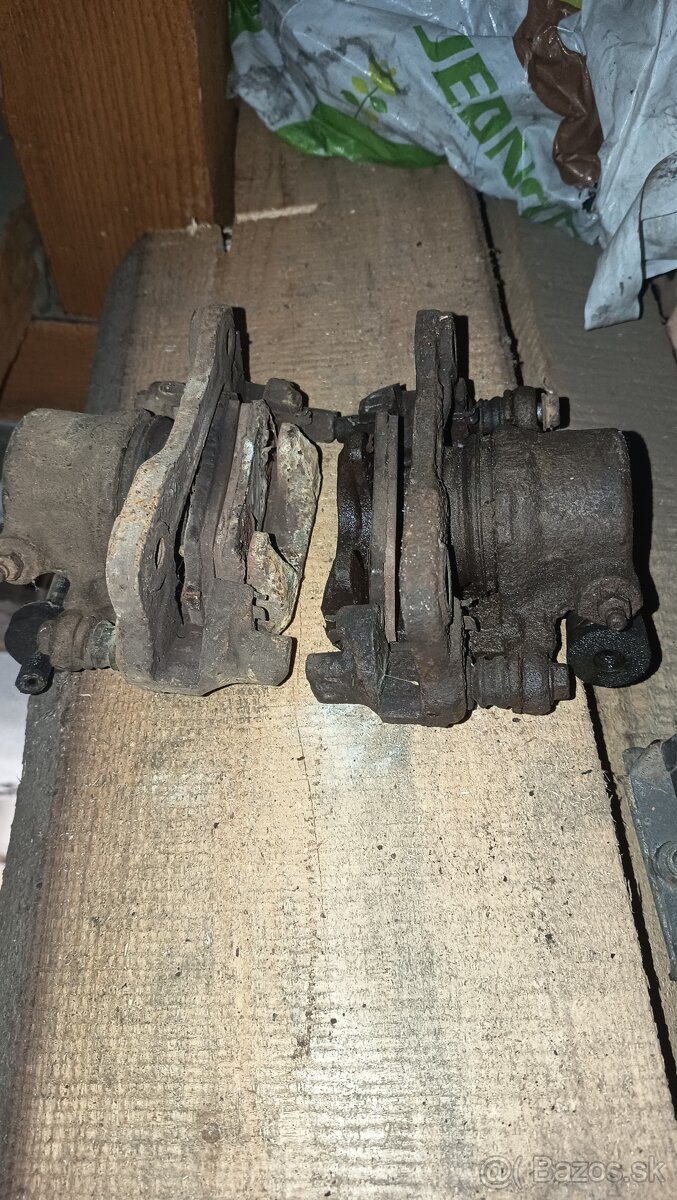 Predné brzdové strmene Suzuki Vitara 1 generácie