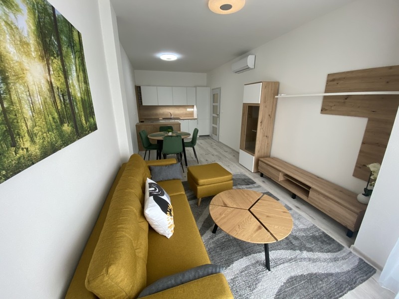 Krásny zariadený klimatizovaný 2 izbový byt 65 m2, 1/1 650 €
