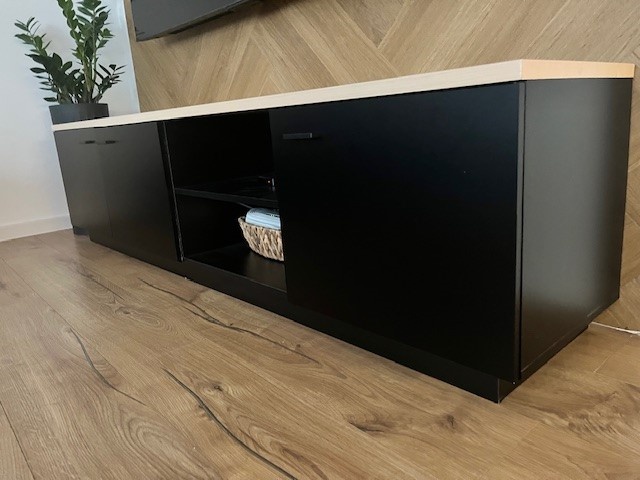 TV stolík