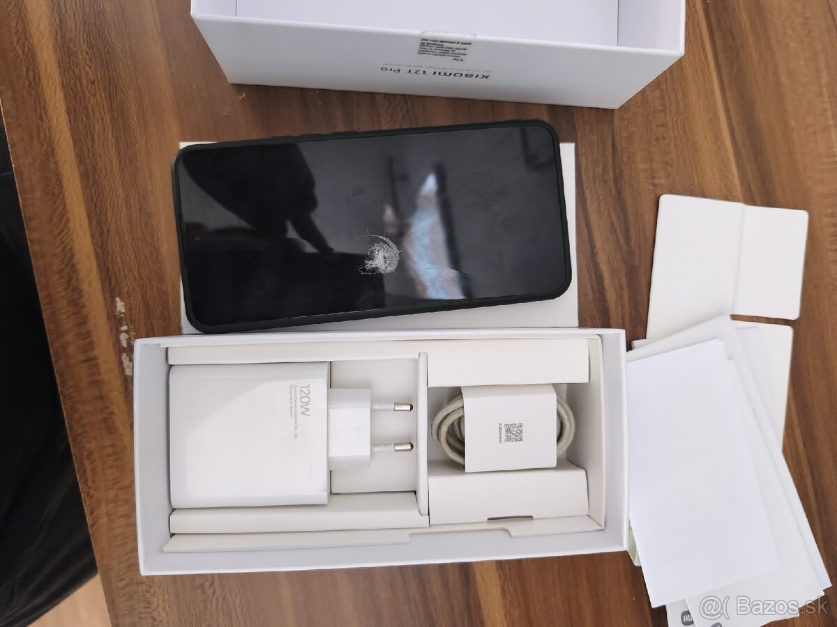 Predám Xiaomi 12T pro 256GB (komplet) rozbitý display