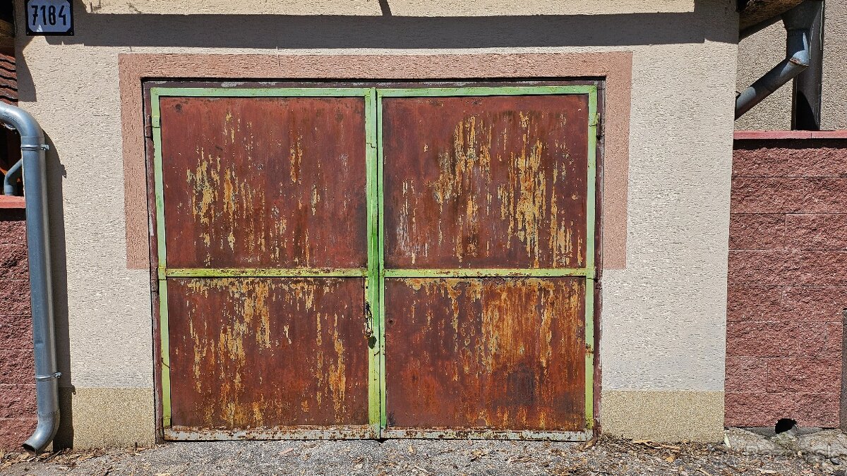 Brána