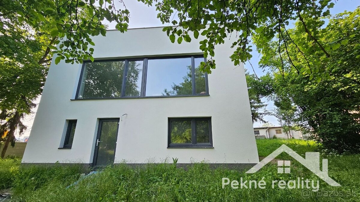 Predaj rodinného domu s garážou vo Zvolene - mestská časť Mô
