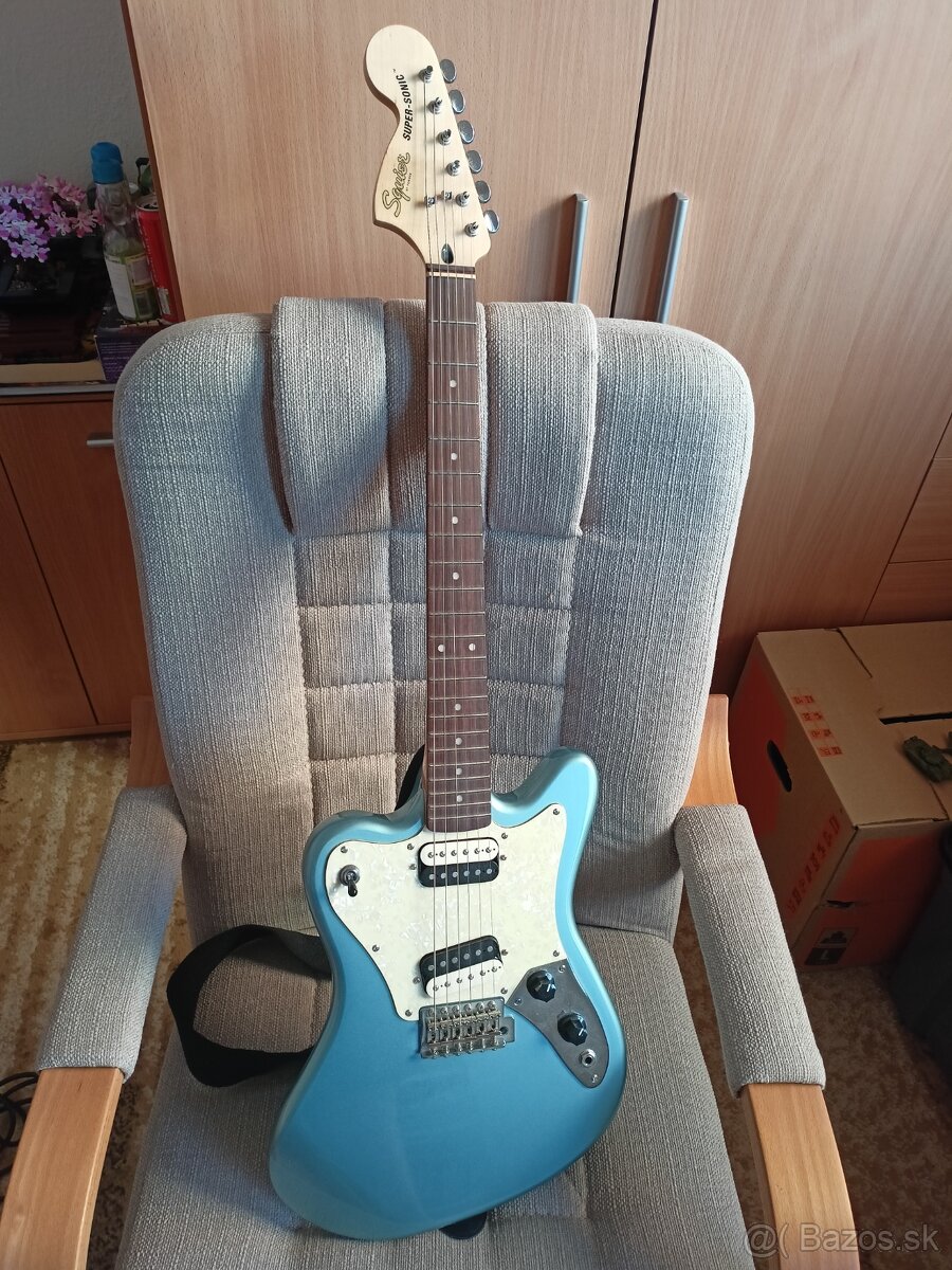 Paranormal Squier super-sonic