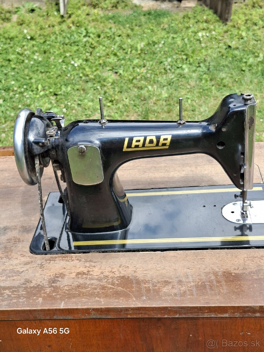 Šijací Lada