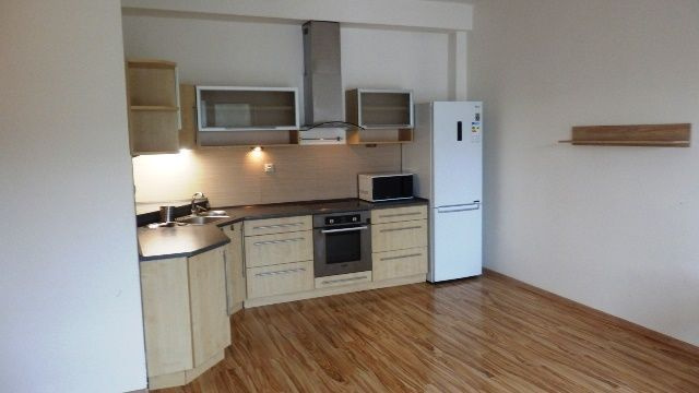 2 izbový byt s parkovacím miestom - Sliač, Rybáre